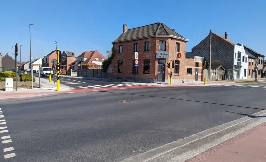 De vernieuwde weg in Blaasveld