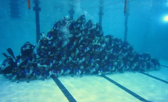 wereldrecord onderwaterpiramide Aronax sportoase Heist-op-den-Berg