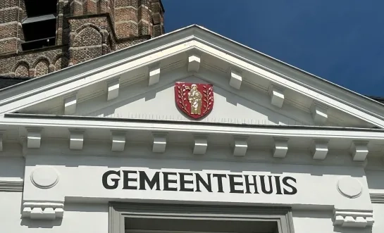 wapenschild gemeentehuis Mol