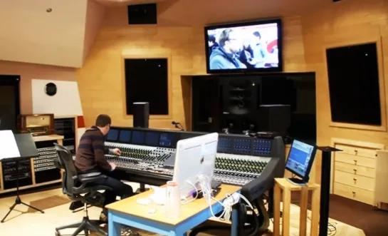 Galaxy Studio's Mol