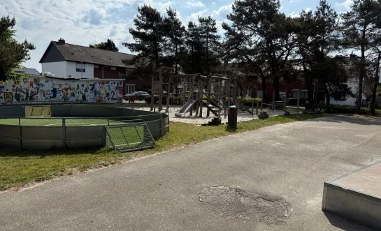 Mol Donk speelplein Beneluxpleintje verkeer