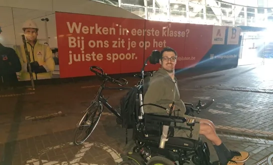 jongen raakt pas na uren thuis met door NMBS bestelde taxi