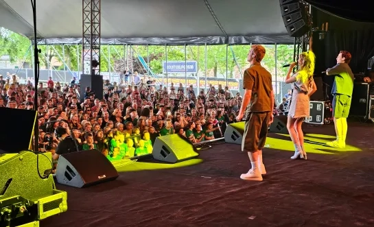 Arendonk Zingt & Swingt met #Like Me