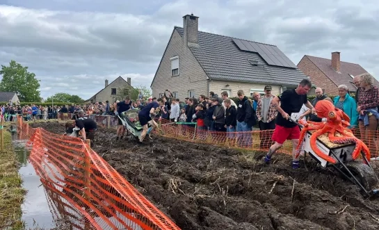 Potjerkruiwagenkoers trekt weer door Ramsel