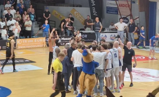 Kangoeroes Mechelen-Oostende 1ste wedstrijd finale 77-76