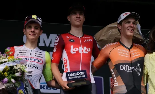 Liam Van Bylen wint de Omloop het Nieuwsblad