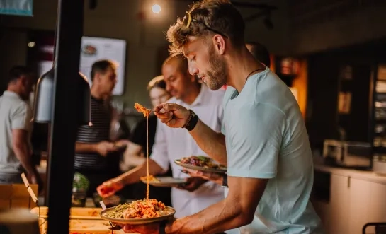 Foodmaker opent restaurant bij Sporta