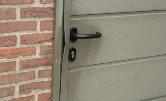 inbraak deur opengebroken 
