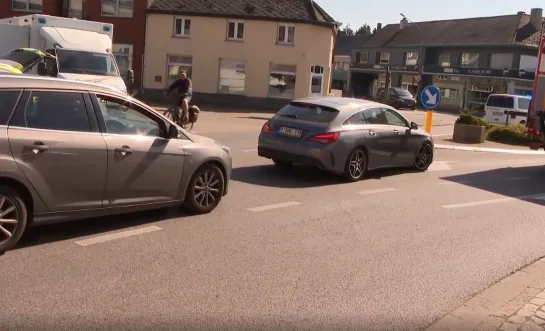 Veerledorp Laakdal wegenwerken asfaltering