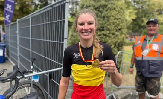 Jinse Peeters beste van de regio in kermiscross Ardooie