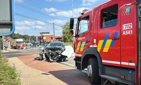 Geraakte auto door trein in Herentals
