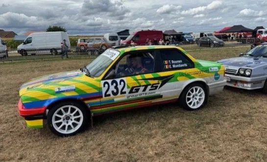 Tom Boonen in zijn BMW
