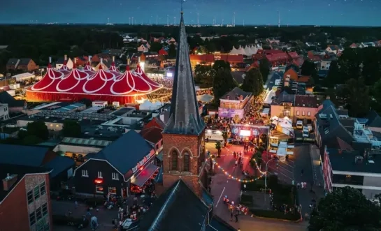 Dronebeeld Gladiolen avond