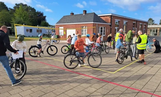 Grote fietscontrole in VBS De Parel Lichtaart