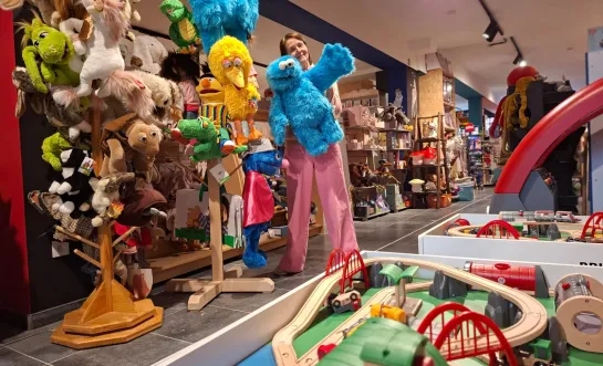 Speelgoedwinkel VROLIJK in Turnhout viert 10 jaar plezier en fantasie