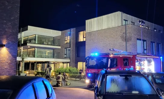 Vrouw gewond bij brand in woonzorgcentrum in Balen: snelle reactie voorkomt erger