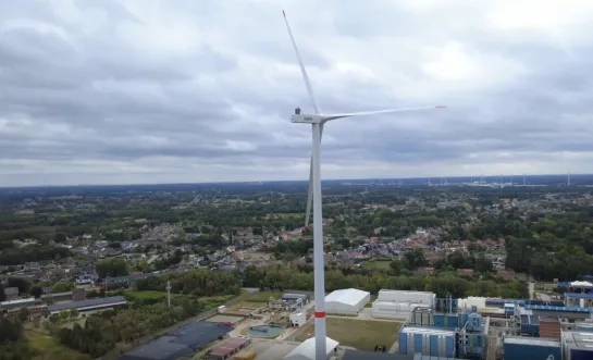 Omstreden windmolen draait weer