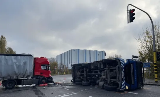 Gekantelde vuilniswagen Mechelen