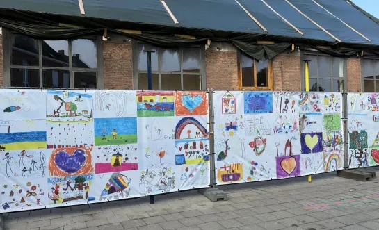 Doeken beschilderd school Heist Goor