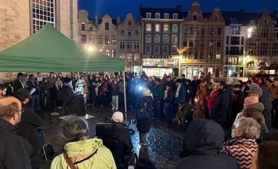Wake in Lier brengt honderd aanwezigen samen op internationale solidariteitsdag