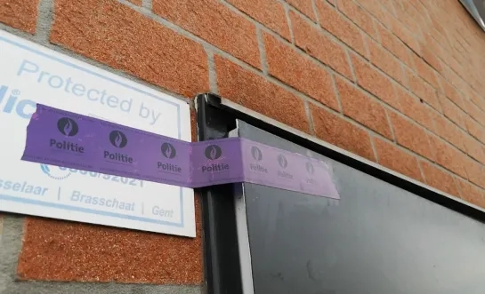 Zegel loods drugszaak Ravels