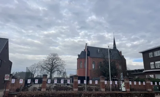 Protest tegen mogelijke overheveling gemeentescholen Lille