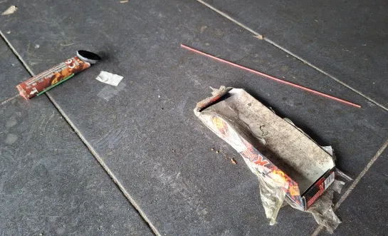 De vuurpijl die werd afgestoken in jeugdhuis Spin Dessel