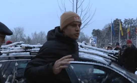 Wout van Aert valt zwaar in Zilvermeercross