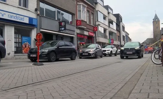 Boomstraat winkelstraat Bornem nutswerken