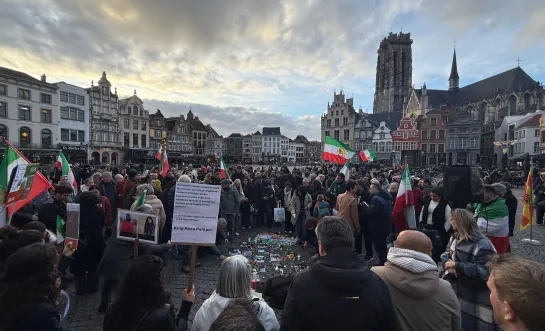Mechelen houdt wake uit solidariteit met protesten in Iran