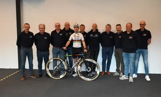 Acrog-Tormans Balen BC Delano Heeren wereldkampioen veldrijden