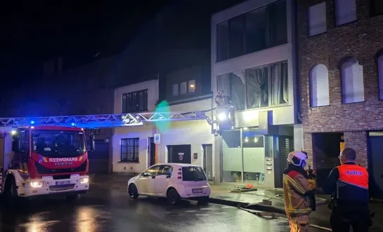 Brand in appartement veroorzaakt door opladers van toestellen