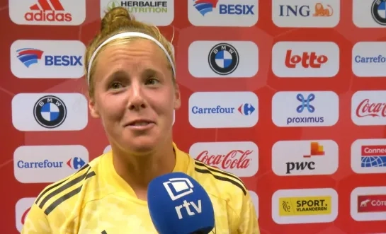 Laura Deloose stopt bij de Red Flames