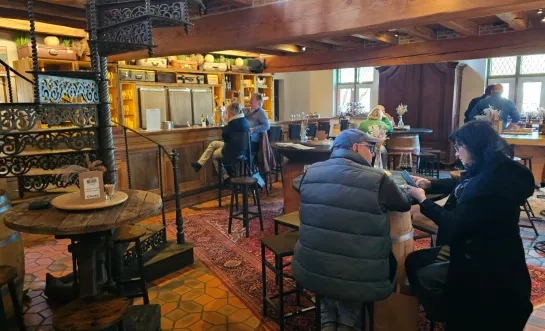 Cook opent in historische hoeve in Olen