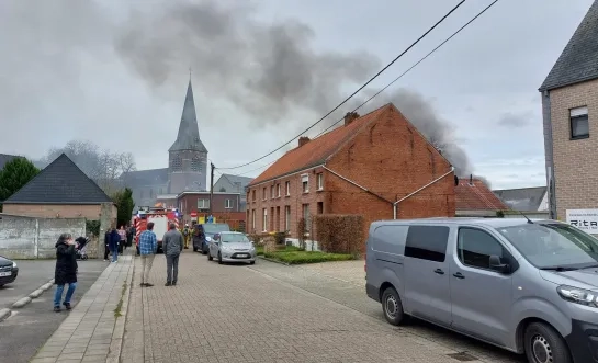 Brand in tuin door opstoken afval