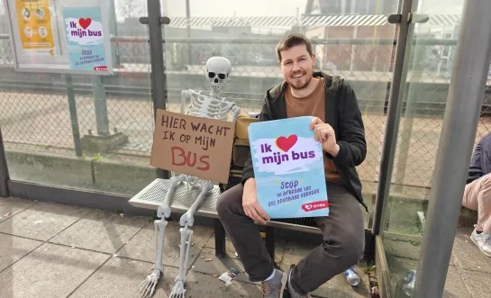 bus station Heist-op-den-Berg actie PVDA