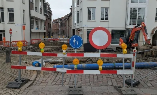 Verkeersdrukte in Lier door afgesloten Netebrug aan Zimmerplein 