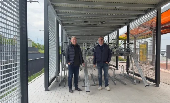 Overdekte fietsenstalling station Willebroek