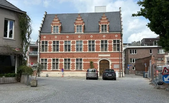 Mechelen pakt pleintje voor Hof van Evert aan