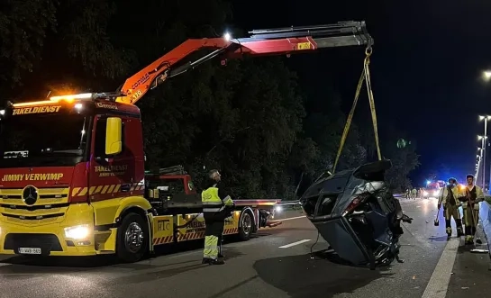 Ongeval met drie voertuigen E313 Oevel