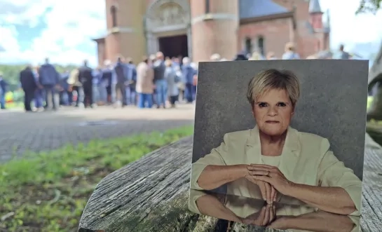 kaartje Landloperskapel uitvaart Margriet Hermans