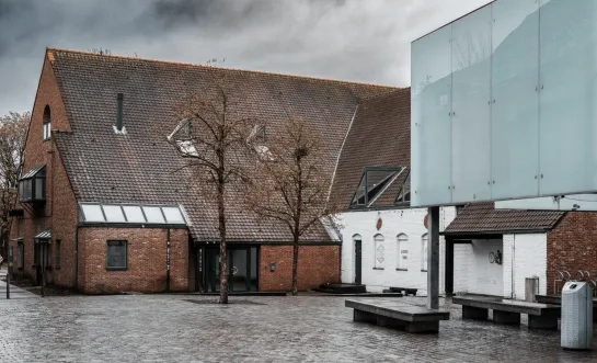 Buspaleis glazen panelen Grote Markt Herentals