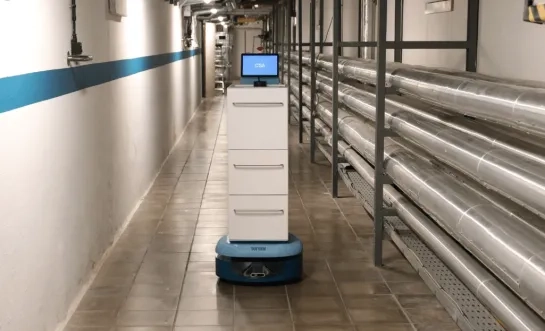 Zelfrijdende transportrobot in ziekenhuis Geel
