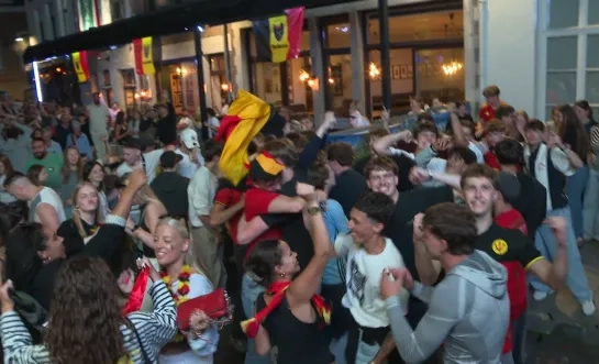 Supporters Rode Duivels feesten in Lier