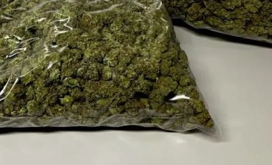 1 kilo cannabis Olen politie Neteland