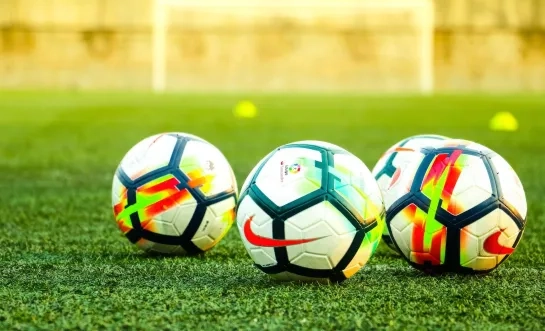 voetballen