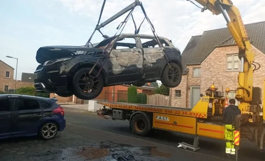 Auto uitgebrand Zoerle-Parwijs 060624