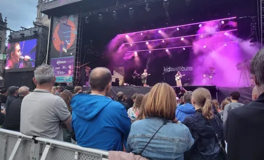 Kids with Buns Maanrock Mechelen Ise noodweer 