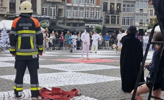 Human chess Maarten Inghels Grote Markt Mechelen