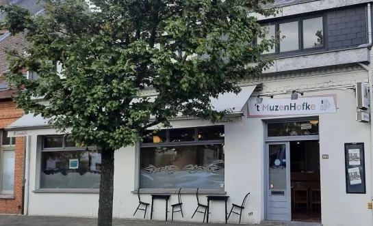 Hofke Van Chantraine Muzenhofke Sportlokaal Oud-Turnhout expo Cafékunst